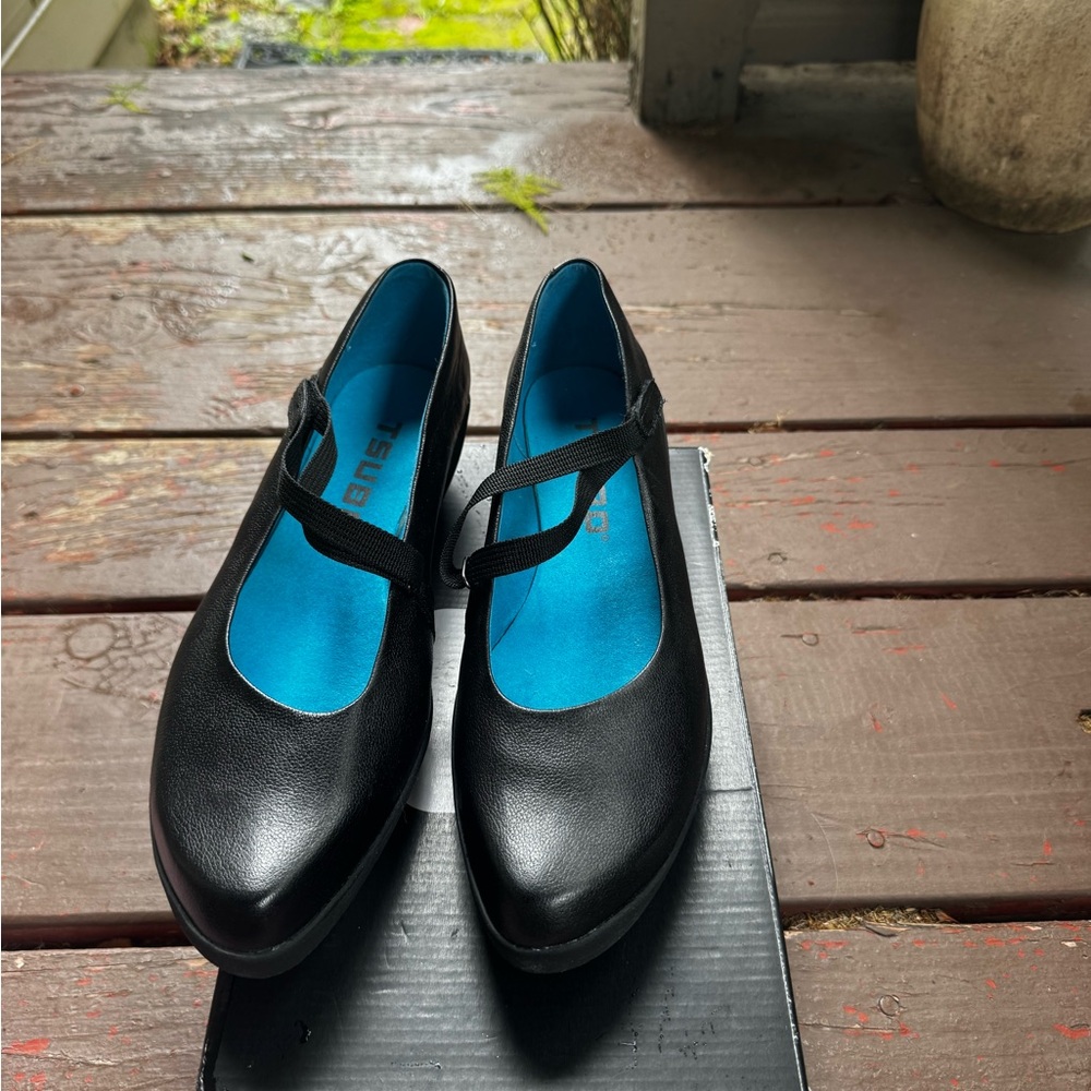 Tsubo Black Mary Jane Flats
